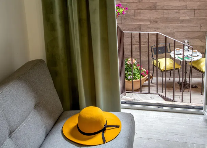 Gcf Luxury Suites,