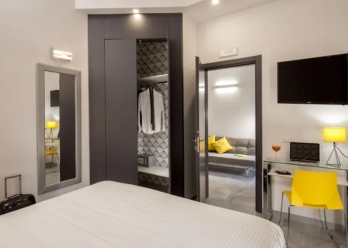 Hotel Gcf Luxury Suites, *